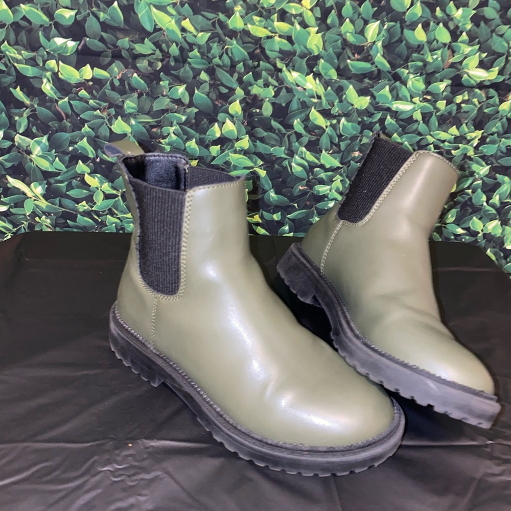 Green Old Navy Chelsea Boots